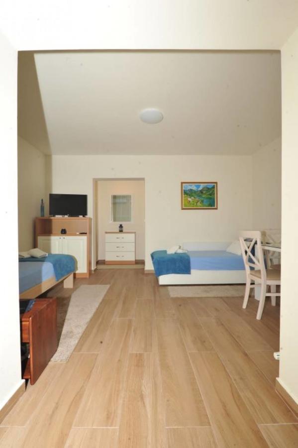 Apartments Olive コトル エクステリア 写真