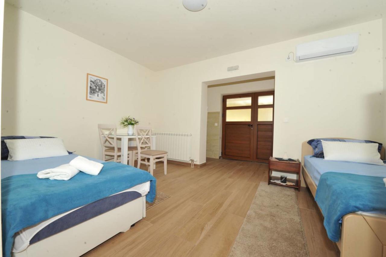 Apartments Olive コトル エクステリア 写真
