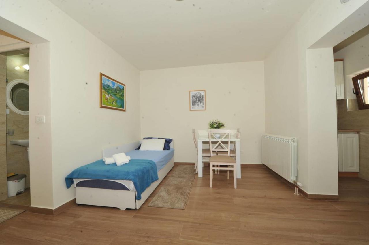 Apartments Olive コトル エクステリア 写真