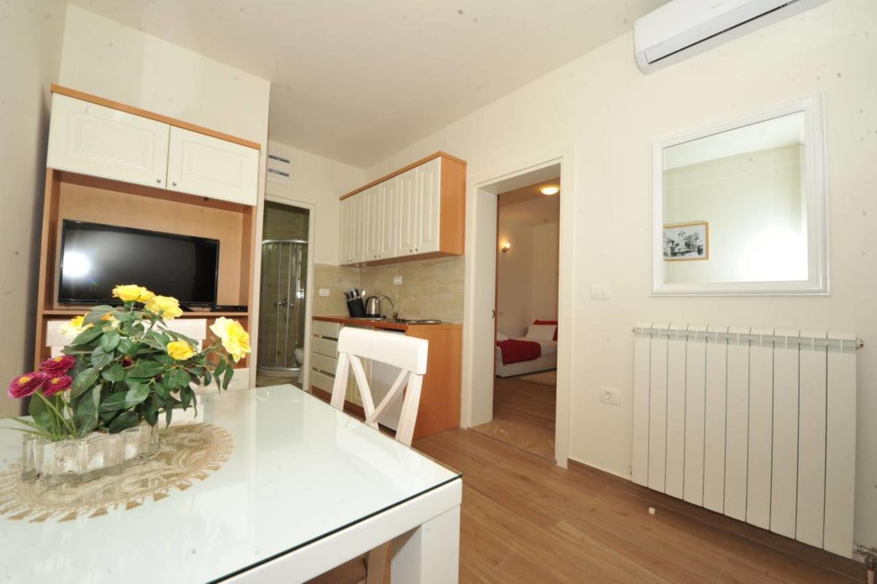 Apartments Olive コトル エクステリア 写真